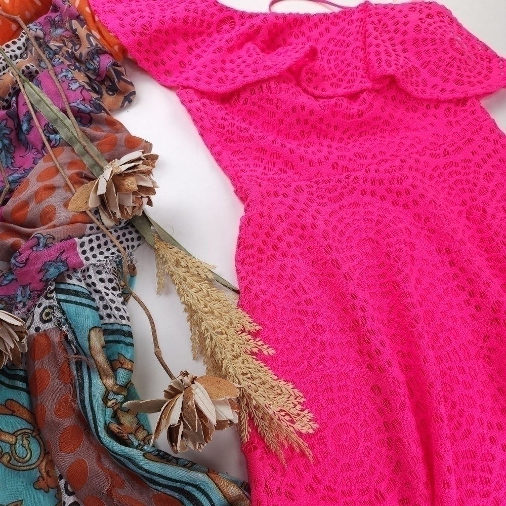 Like New Lilly Pulitzer Pink Eyelet One Shoulder Dress Sz 6 Barbiecore - Picture 2 of 11